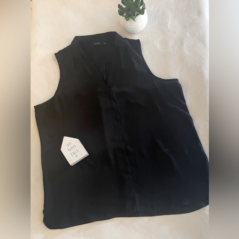 Woman’s Apt9 Summer Tank Size XL
